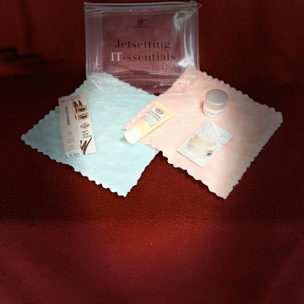 NEW IT BEAUTY KIT